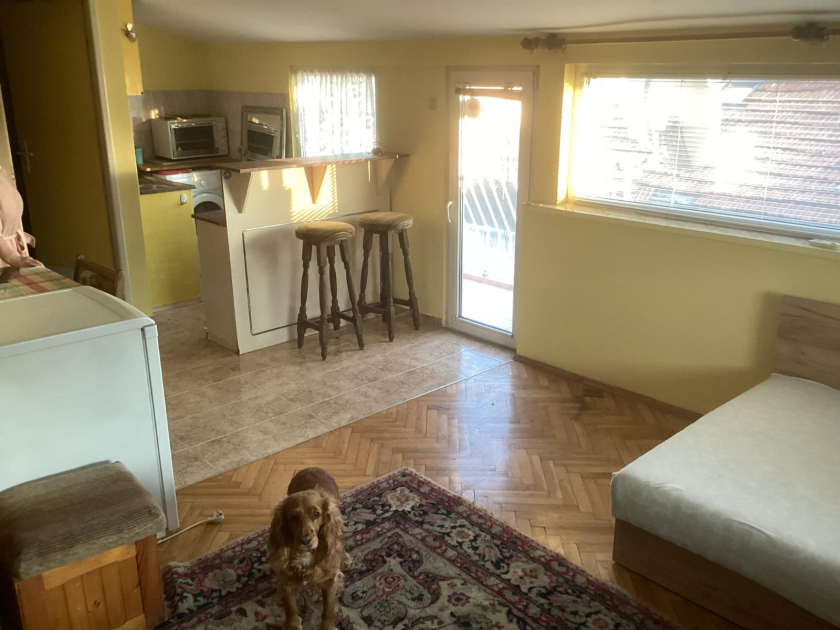 Обзаведено студио в центъра на гр. Варна!